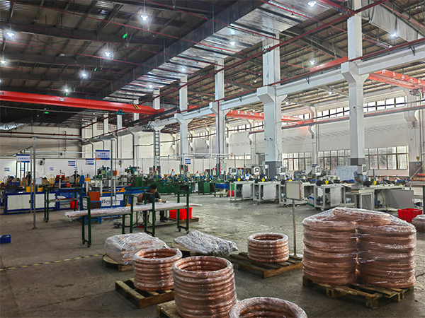 新廠(chǎng)區(qū)車(chē)間